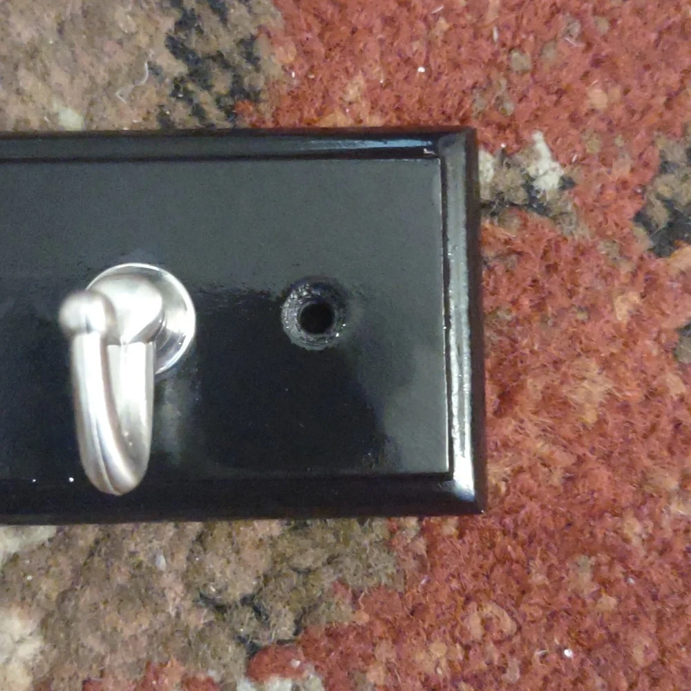 3/15 🦇 Black and Sliver Key Hanger